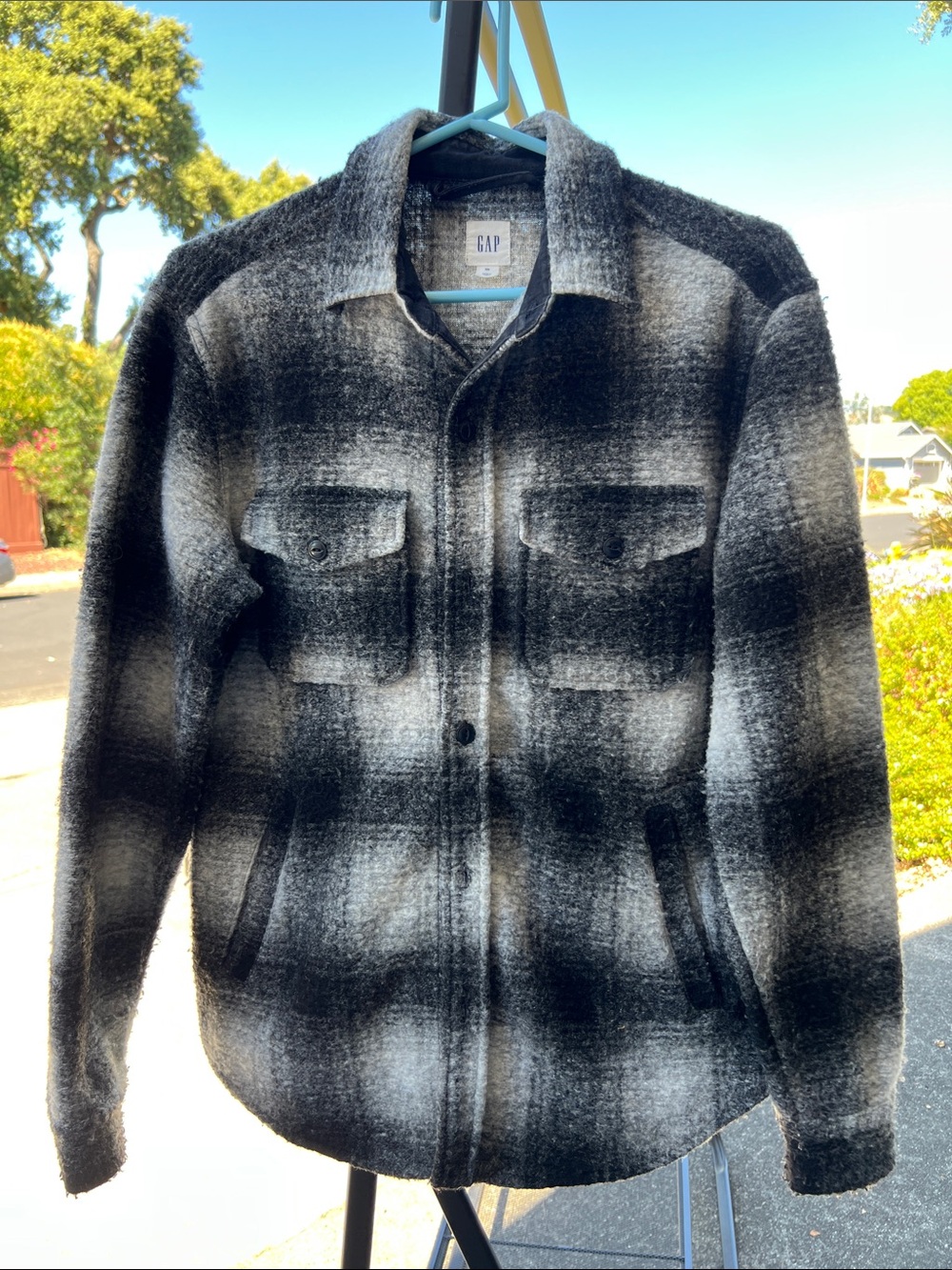 GAP Men’s Black & Gray Flannel Jacket
